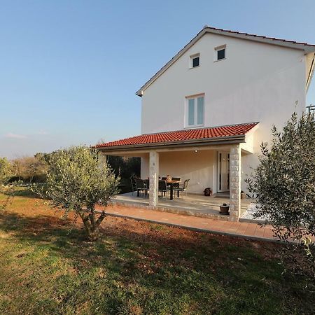 Holiday Home Hrast Debeljak Екстериор снимка