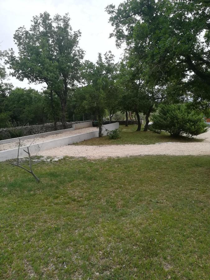 Holiday Home Hrast Debeljak Екстериор снимка